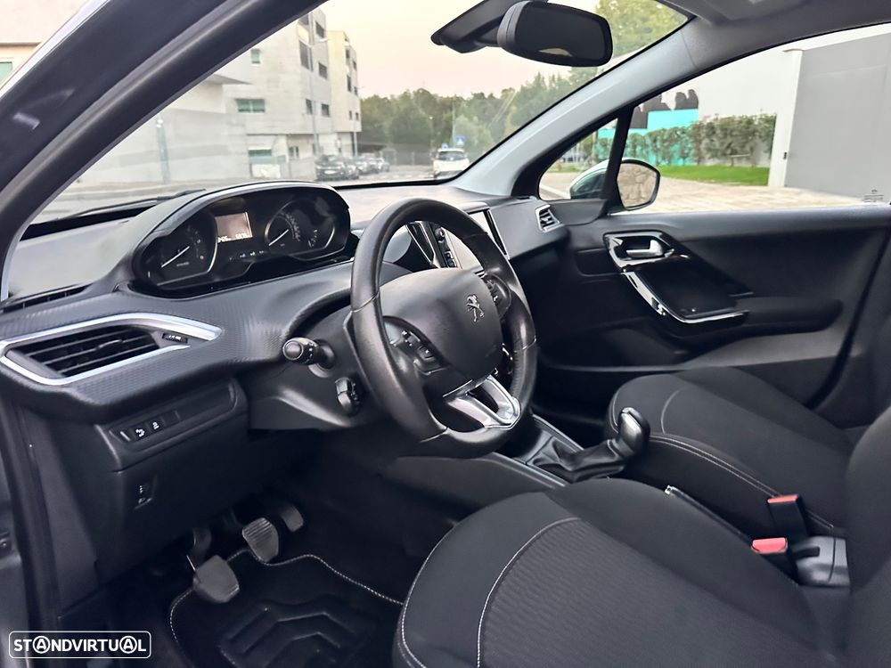 Peugeot 208 1.6 BlueHDi Style - 31