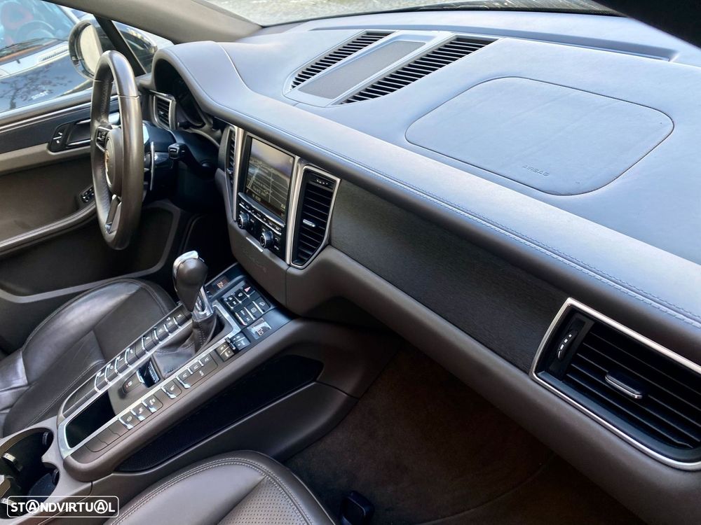 Porsche Macan S - 33