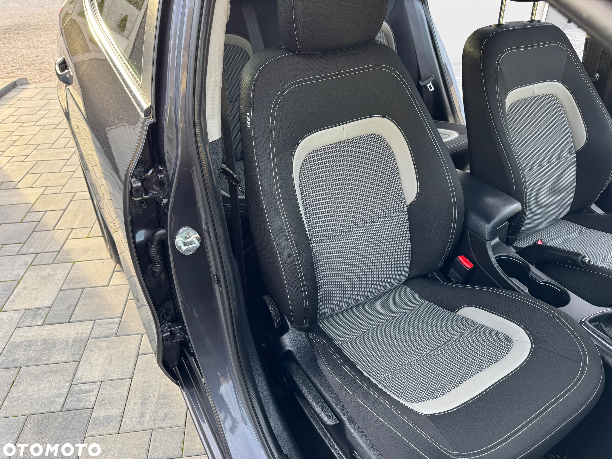 Kia Ceed 1.4 CVVT ISG Dream Team Edition - 31