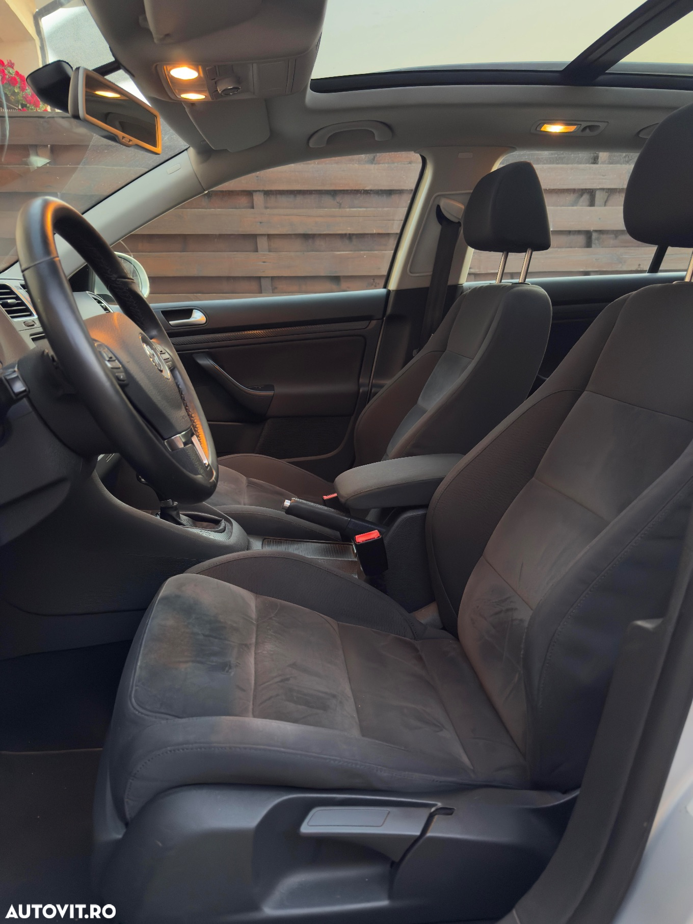 Volkswagen Golf Variant 2.0 TDI DPF DSG Highline - 14