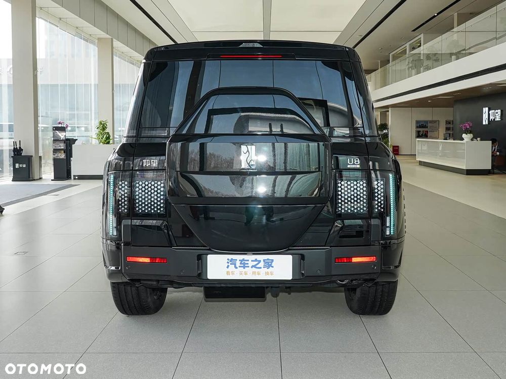 BYD Yangwang U8 - 7