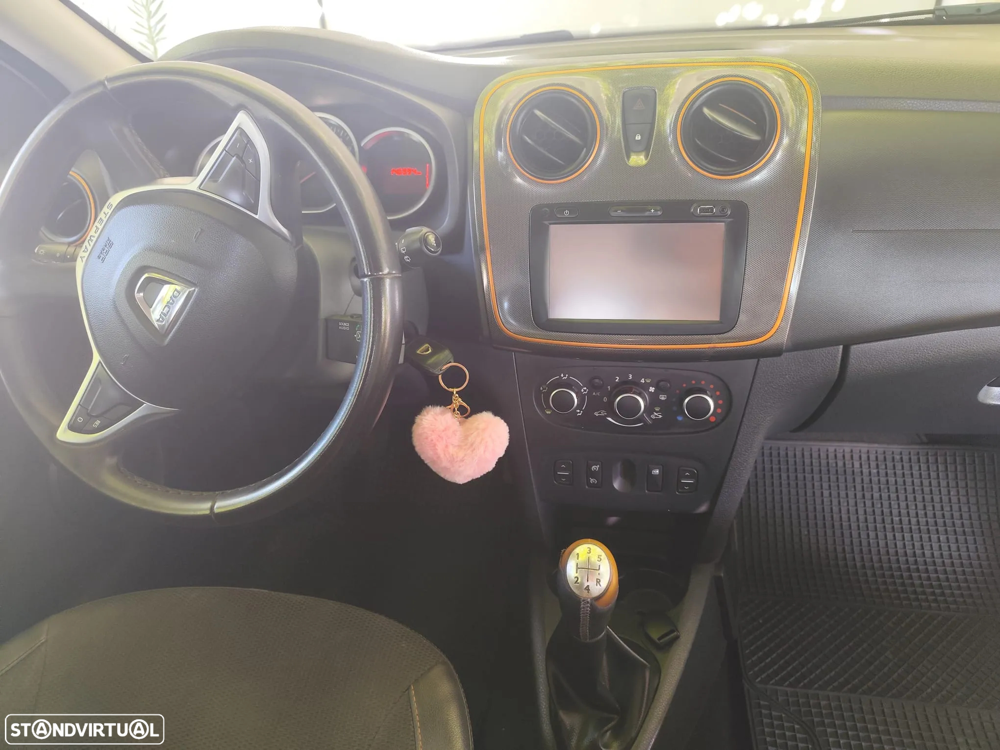 Dacia Logan MCV 1.5 dCi Stepway - 18