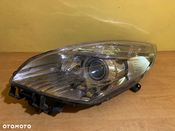 LAMPA XENON LEWA PRZEDNIA RENAULT SCENIC III