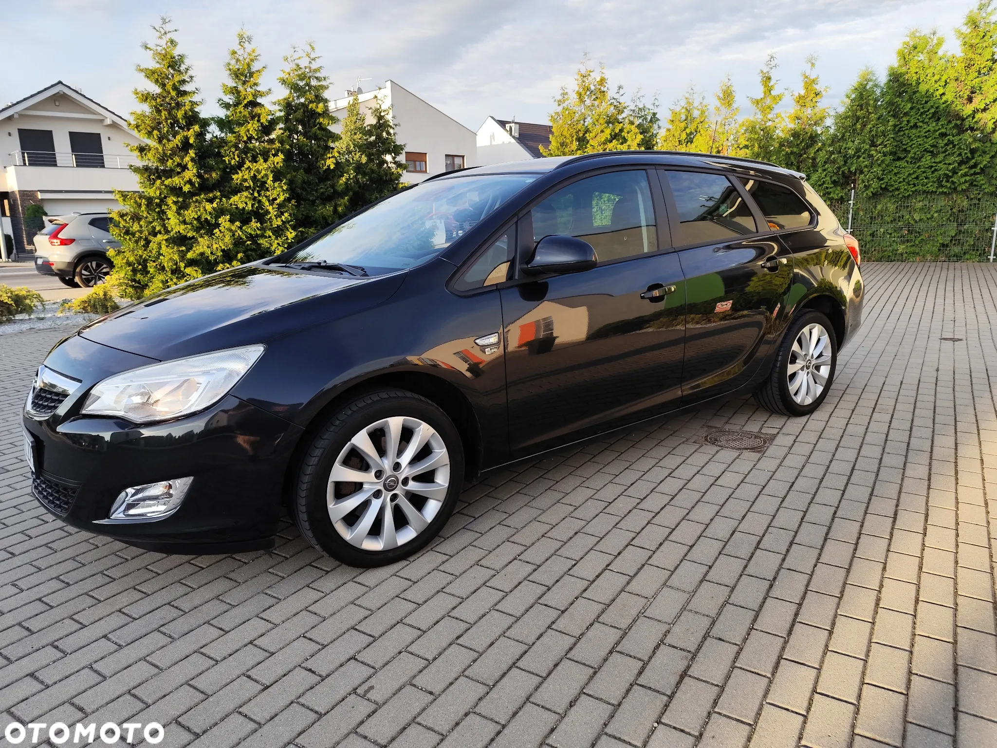 Opel Astra IV 1.7 CDTI Cosmo - 3