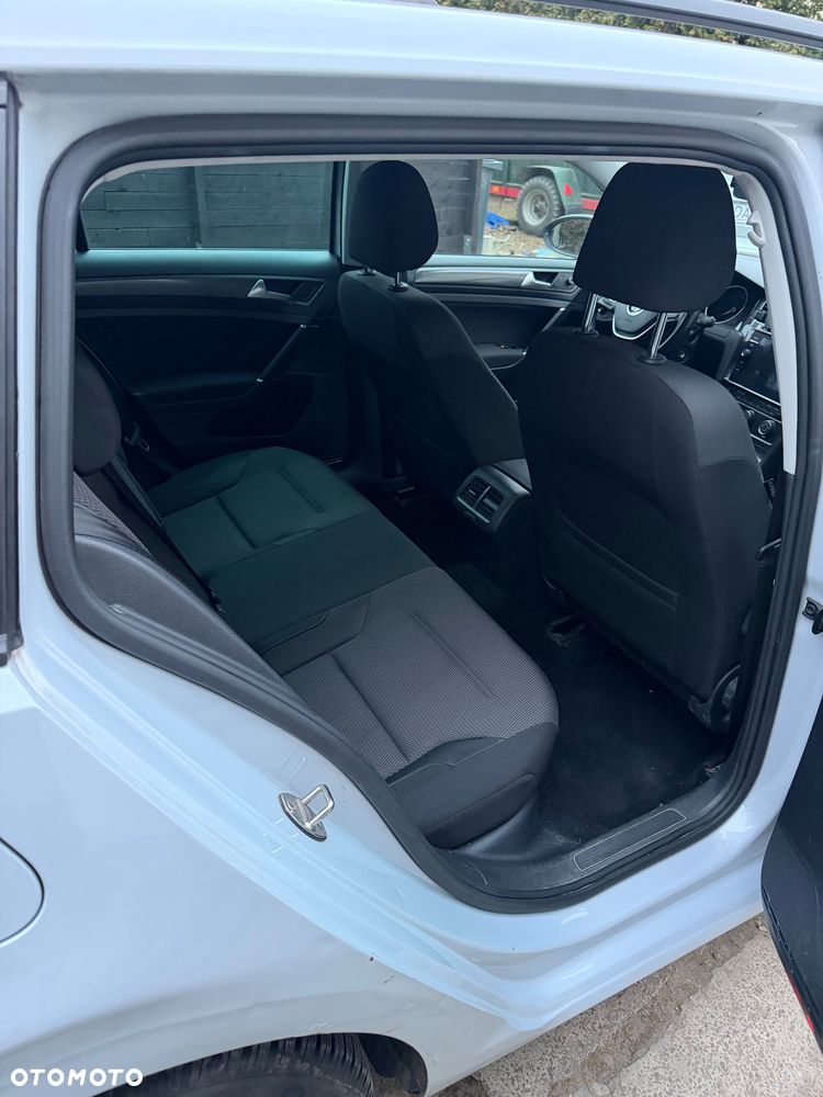 Volkswagen Golf 1.6 TDI BMT Comfortline - 10