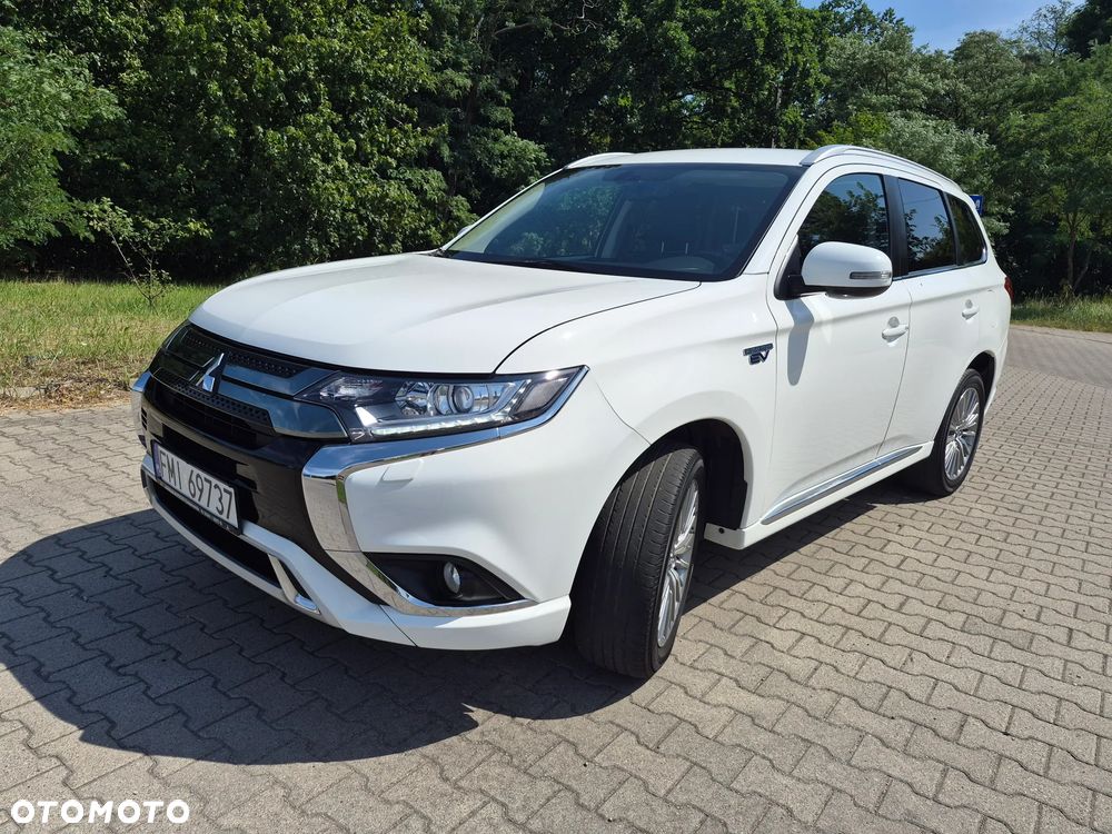 Mitsubishi Outlander - 23