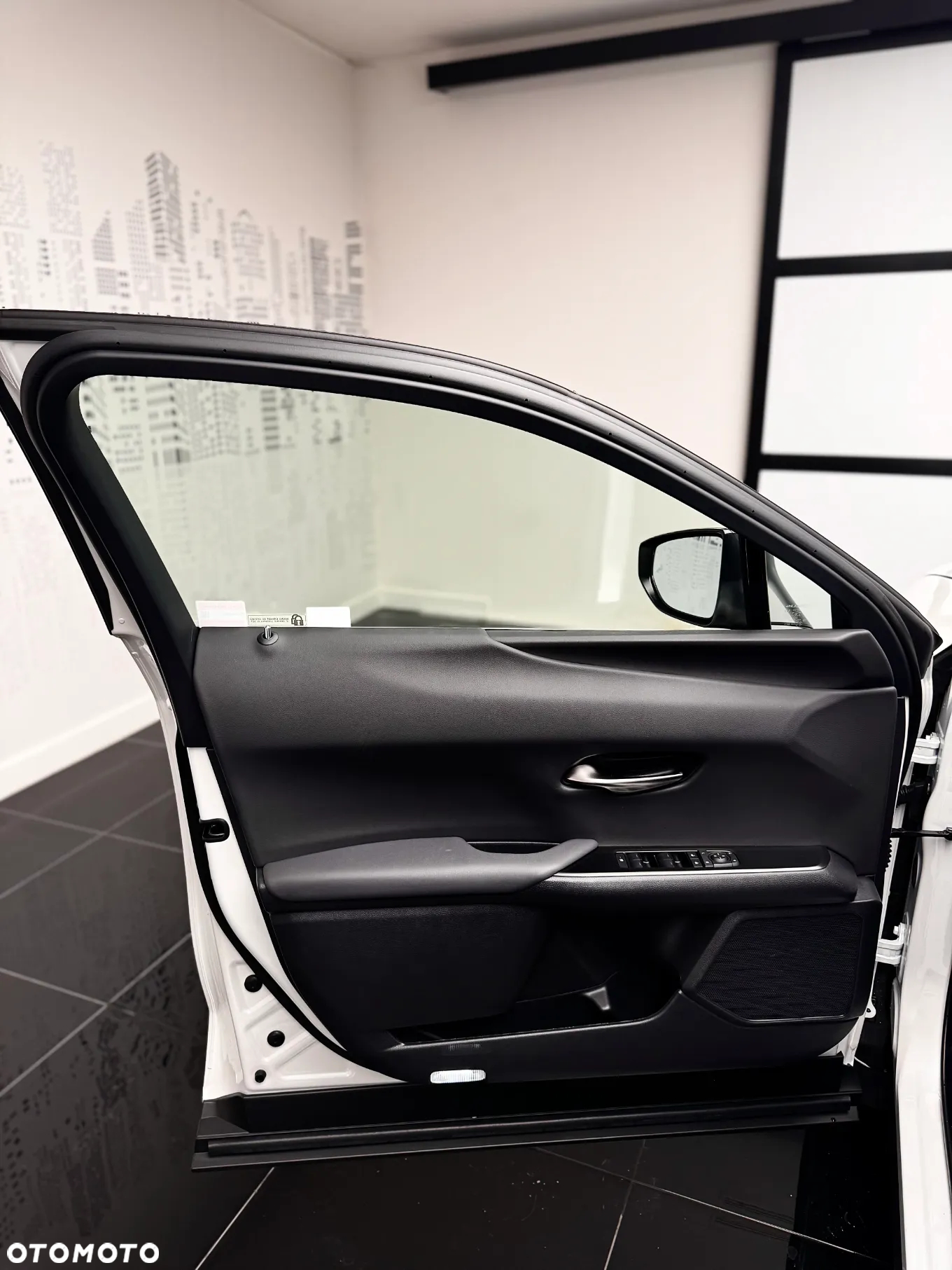 Lexus UX - 18
