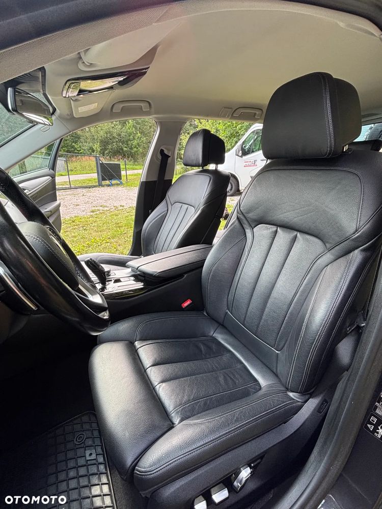 BMW Seria 5 530i Touring - 31