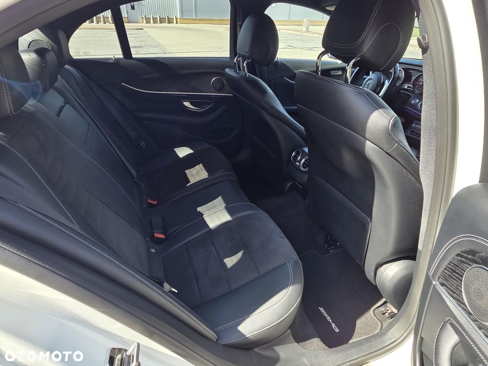 Mercedes-Benz Klasa E 220 d 4-Matic 9G-TRONIC - 10