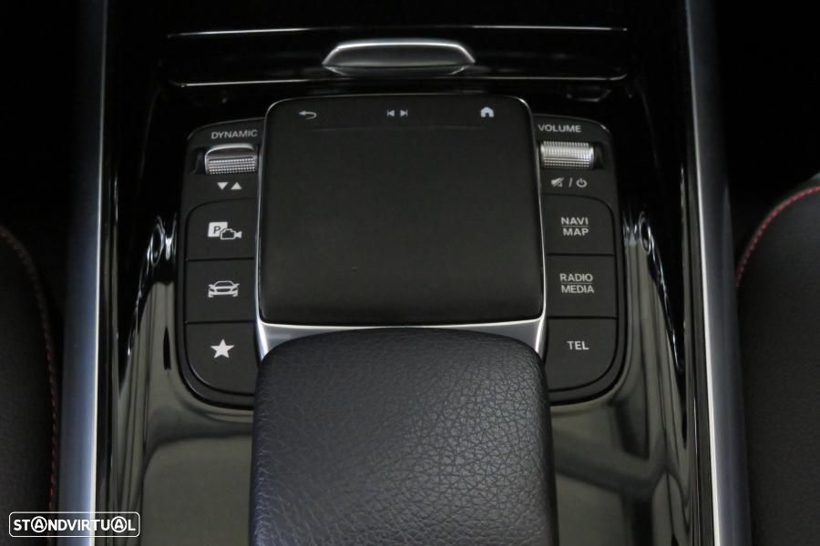 Mercedes-Benz GLA 180 d AMG Line - 20
