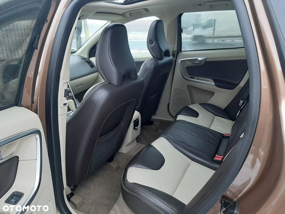 Volvo XC 60 2.4D Summum - 21