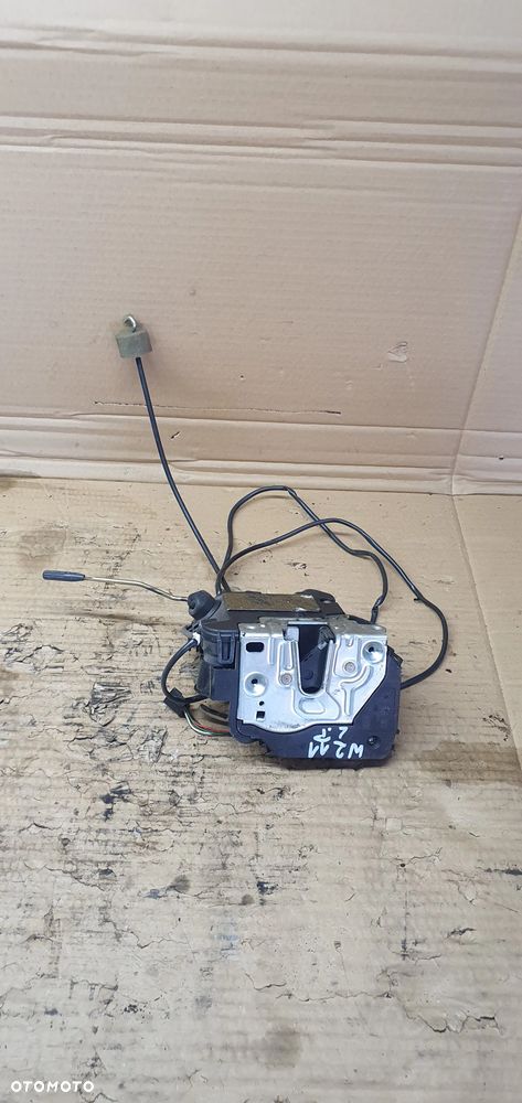 Zamek drzwi lewy przód przedni lewy Mercedes E-Klasa W211 2117200335 - 1