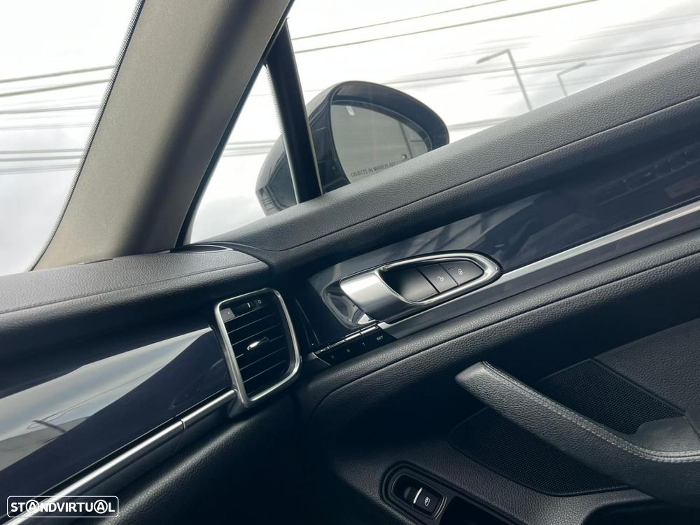 Porsche Panamera 4 PDK - 13