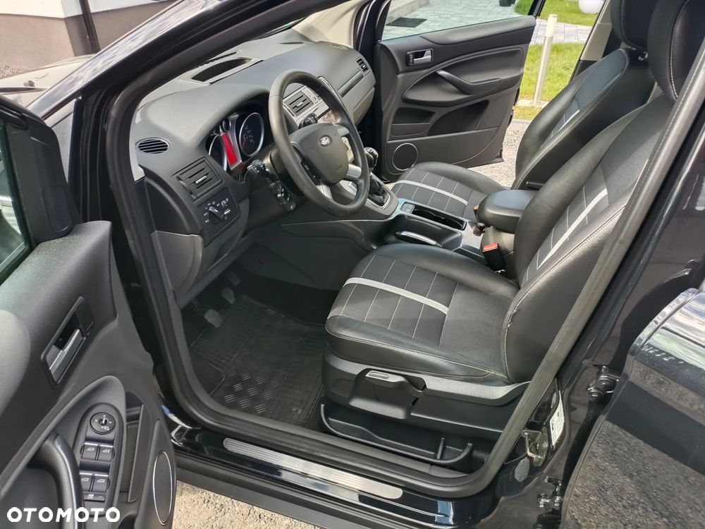 Ford Kuga 2.0 TDCi 4x4 Titanium - 6