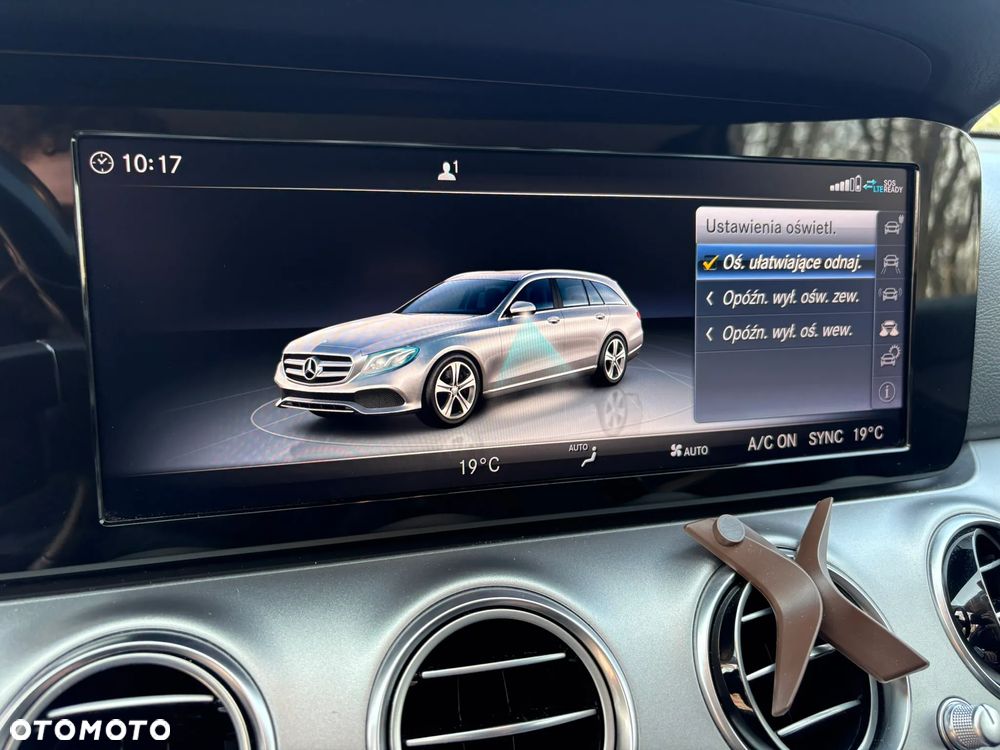 Mercedes-Benz Klasa E 300 de 9G-TRONIC Exclusive - 36