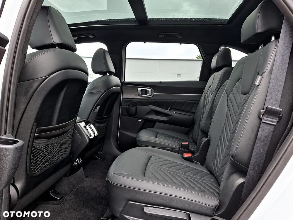 Kia Sorento - 12