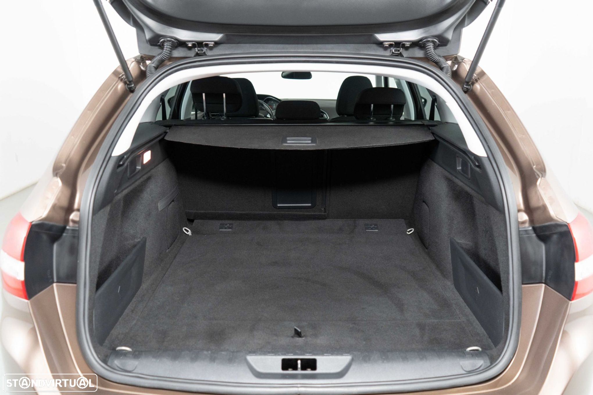 Peugeot 308 SW 1.6 e-HDi Allure - 12