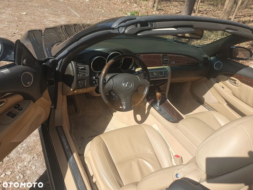 Lexus SC Prestige - 12