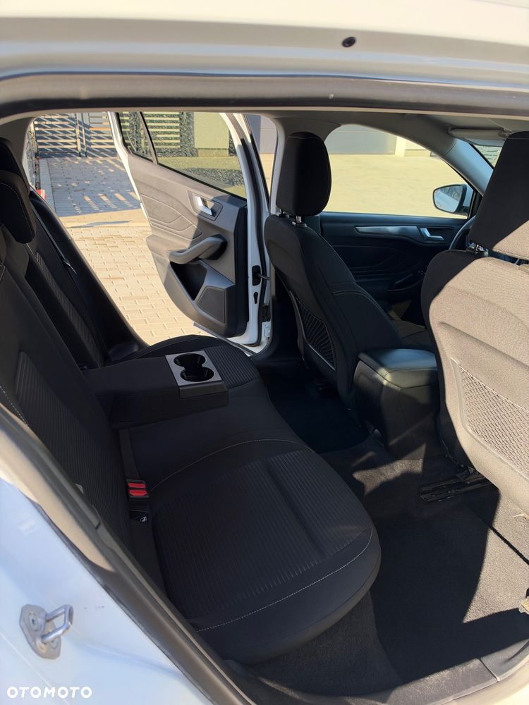 Ford Focus - 12