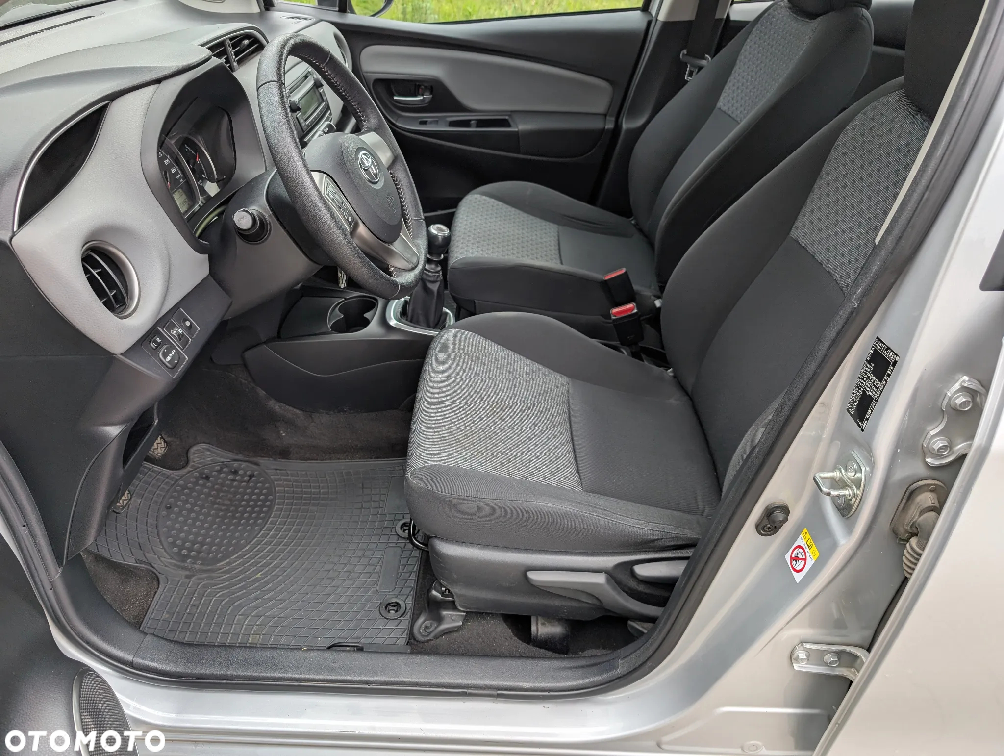 Toyota Yaris 1.33 Dynamic - 14