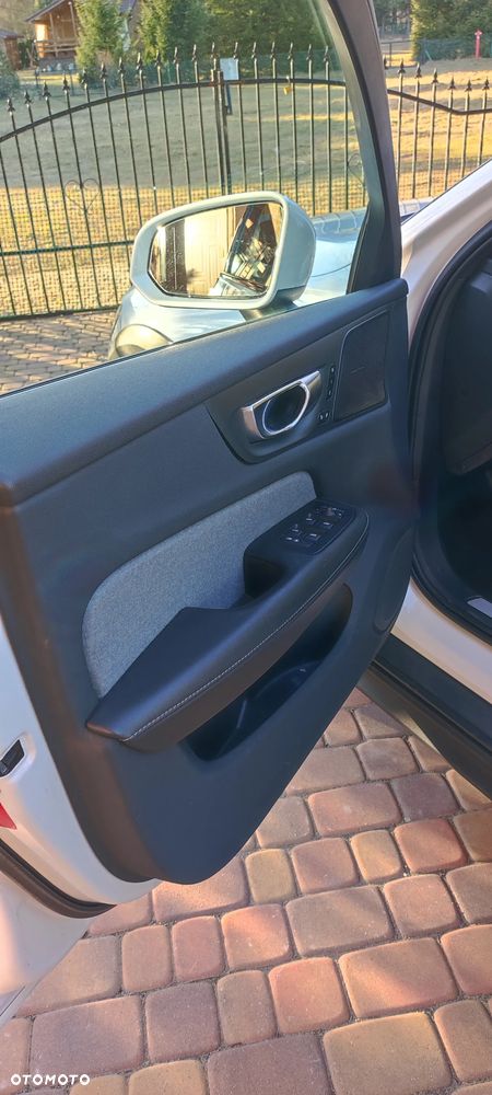 Volvo V60 Cross Country - 20