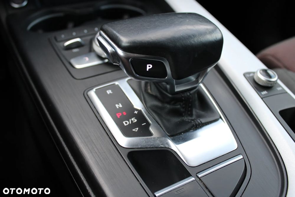 Audi A4 Avant 2.0 TDI Design S tronic - 18