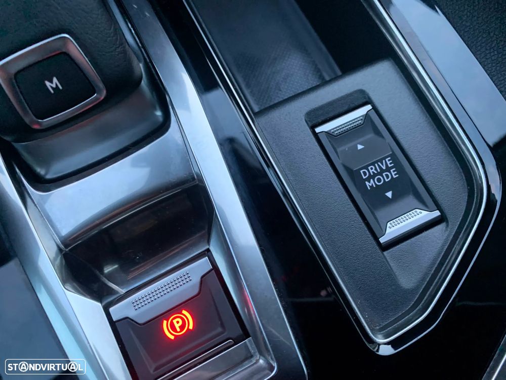 Peugeot 3008 1.5 BlueHDi Allure Pack EAT8 - 31