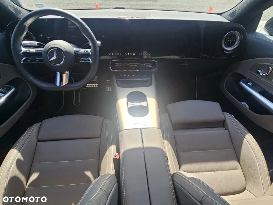 Mercedes-Benz CLA 200 mHEV 4-Matic 8G-DCT - 9