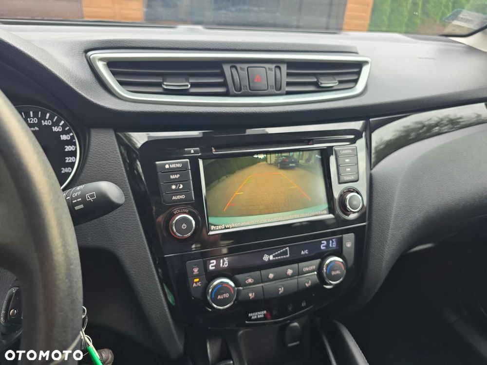 Nissan Qashqai 1.3 DIG-T N-Connecta DCT - 10