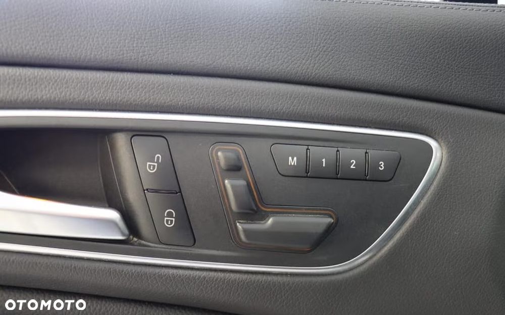 Mercedes-Benz CLA AMG 45 4-Matic - 12