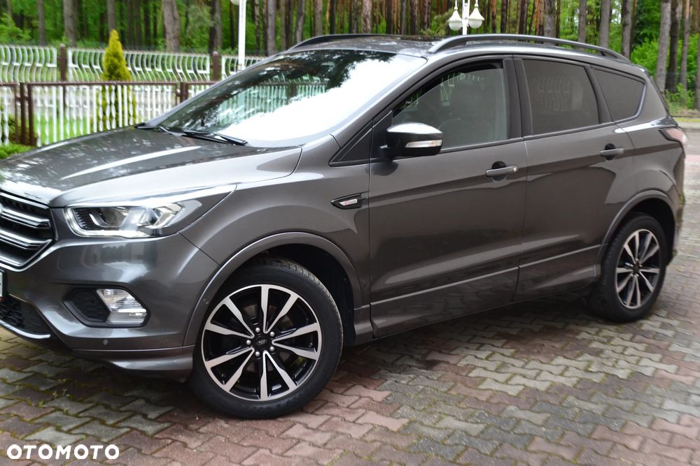 Ford Kuga 1.5 EcoBoost 2x4 ST-Line - 2