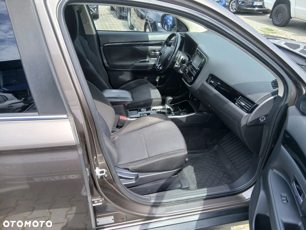 Mitsubishi Outlander 2.0 Intense Comfort 4WD CVT - 10