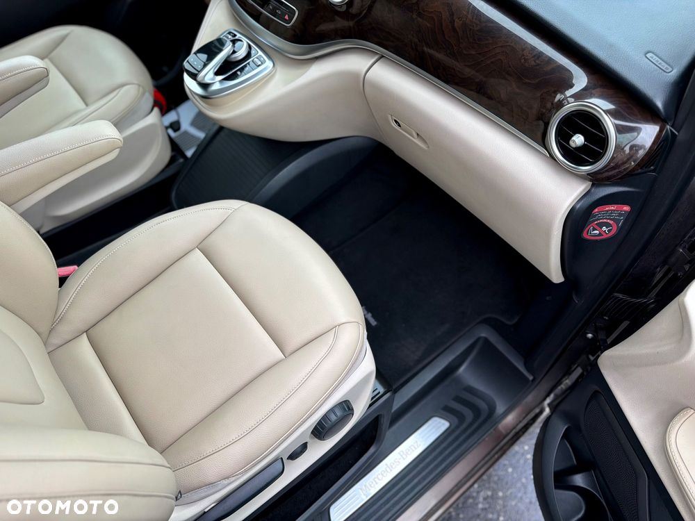 Mercedes-Benz Klasa V 300 d lang 9G-TRONIC Exclusive Edition - 33