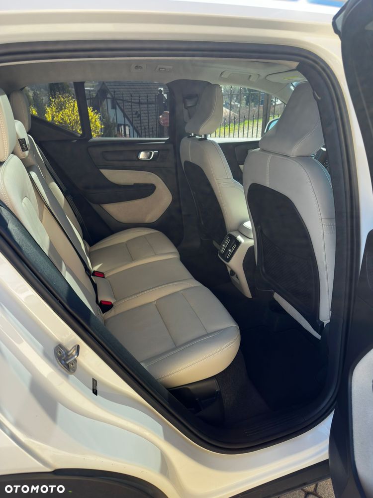 Volvo XC 40 B5 B AWD Ultimate Bright - 26