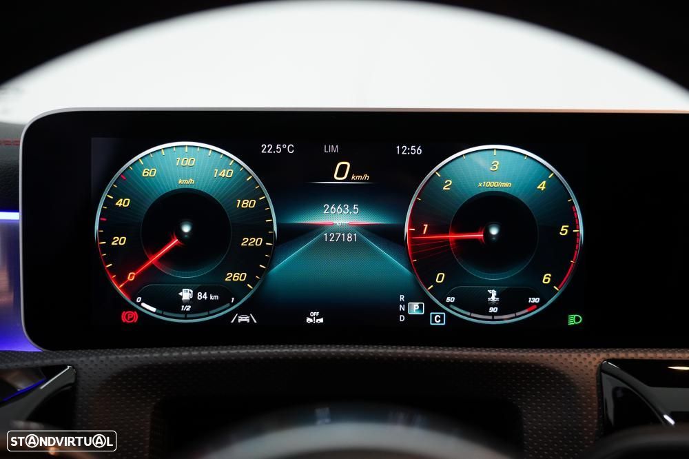 Mercedes-Benz CLA 180 - 9