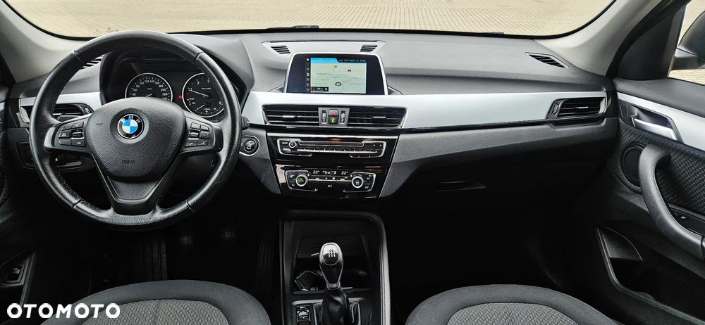 BMW X1 sDrive18d xLine - 8