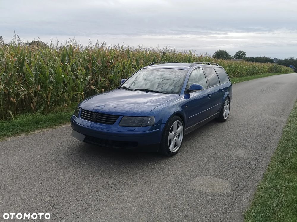 Volkswagen Passat 1.9 TDI Comfortline - 1