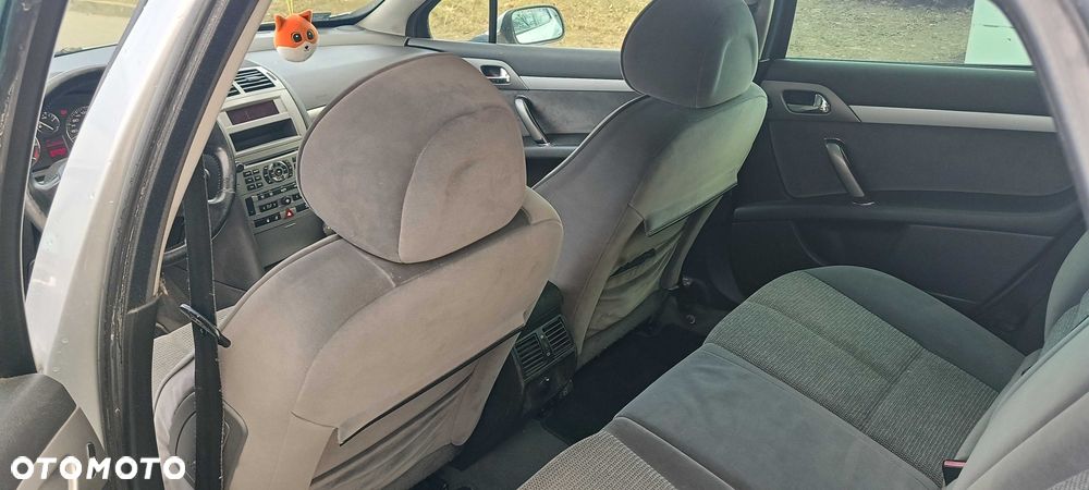 Peugeot 407 - 7