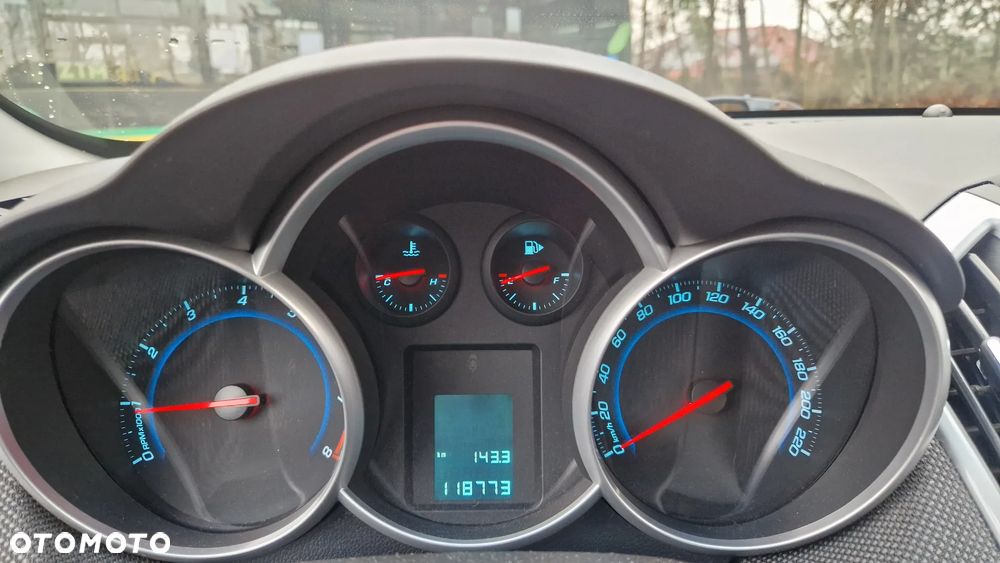 Chevrolet Cruze 1.6 LT - 18