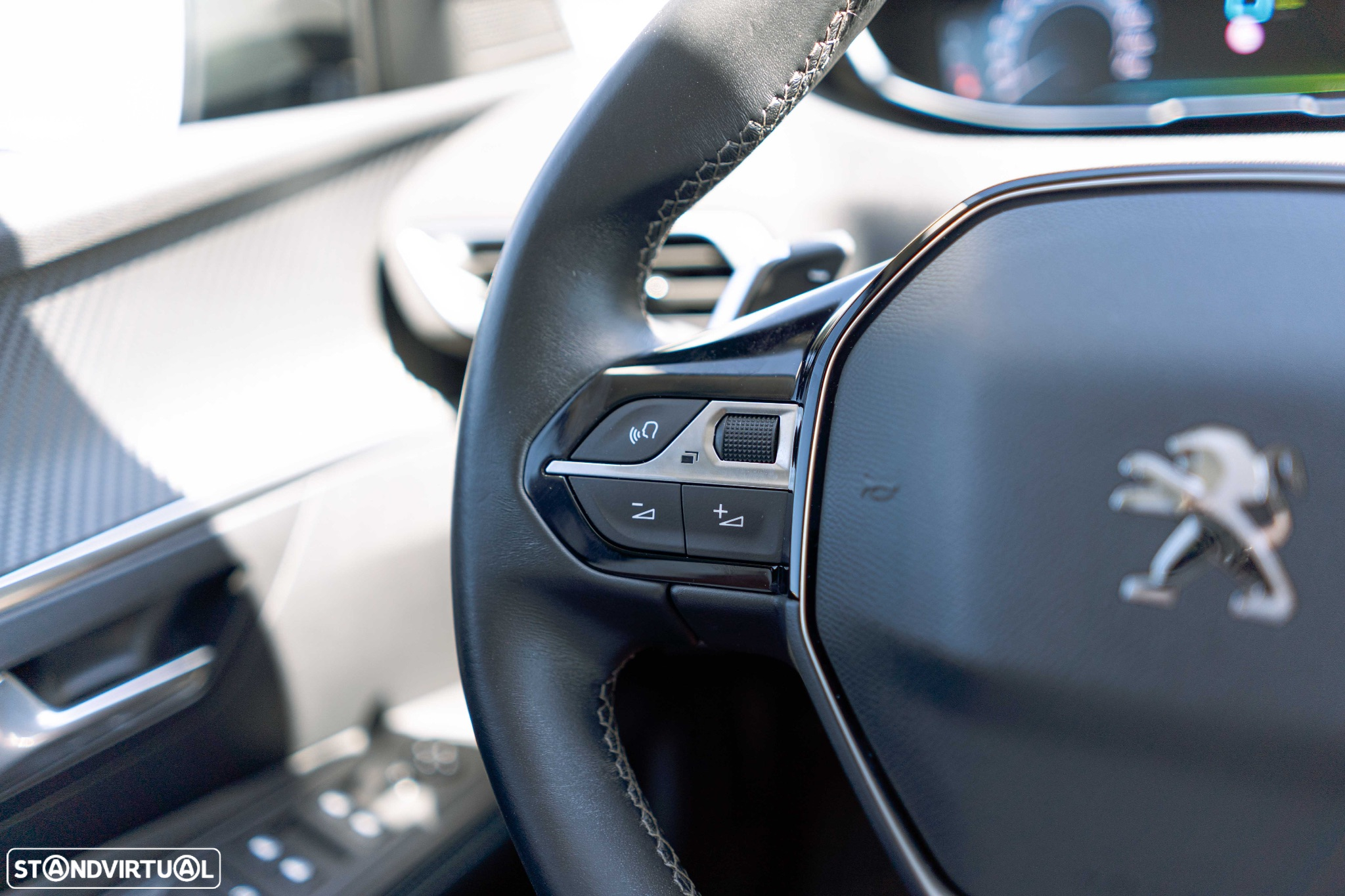 Peugeot 3008 1.6 Hybrid Allure Pack e-EAT8 - 17