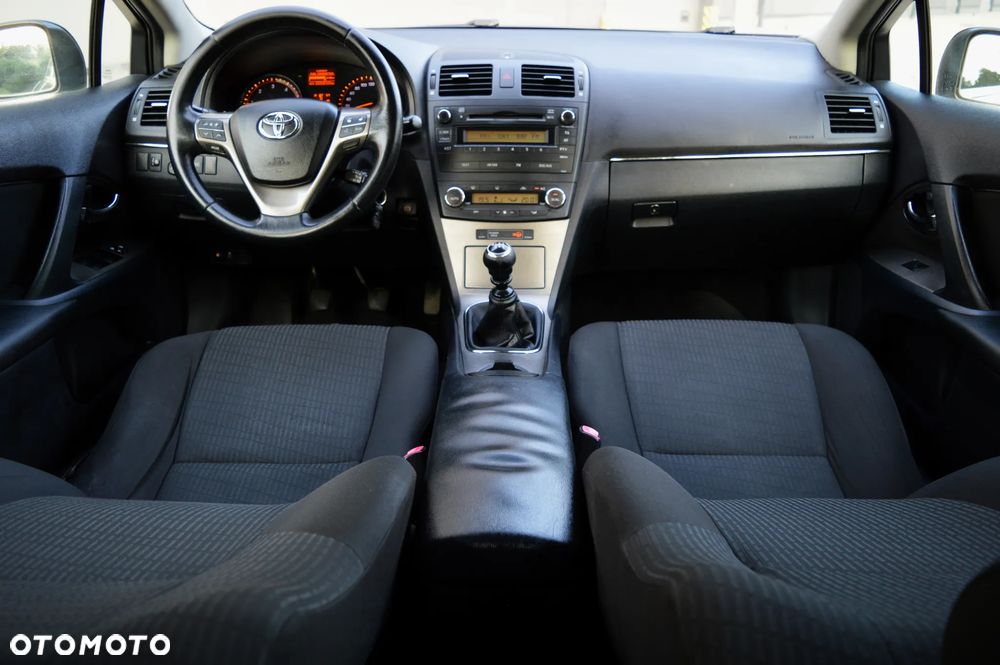 Toyota Avensis 2.0 D-4D Sol - 8