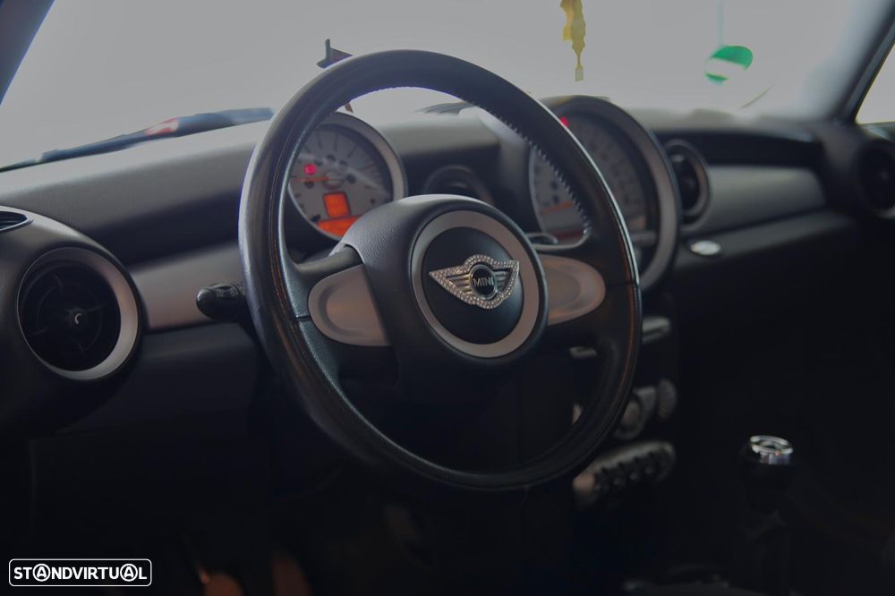 MINI 3 Portas One - 6