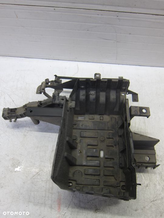 Opel Vivaro 2.0Dci lift 14r podstawa-obudowa akumulatora - 3