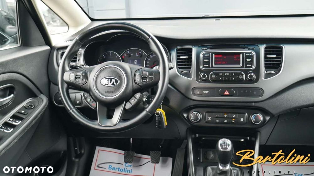Kia Carens - 9