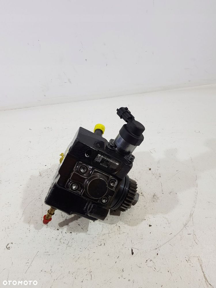 pompa wtryskowa 0445010439 mercedes w205 1.6 cdi - 3
