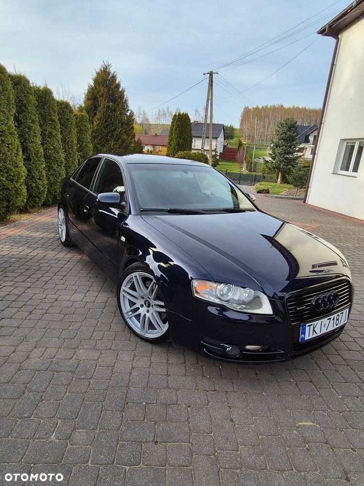 Audi A4 Limousine - 1