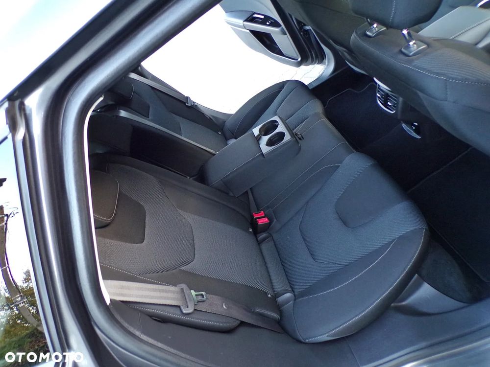 Ford Mondeo 1.5 EcoBoost STart-Stopp Business Edition - 32
