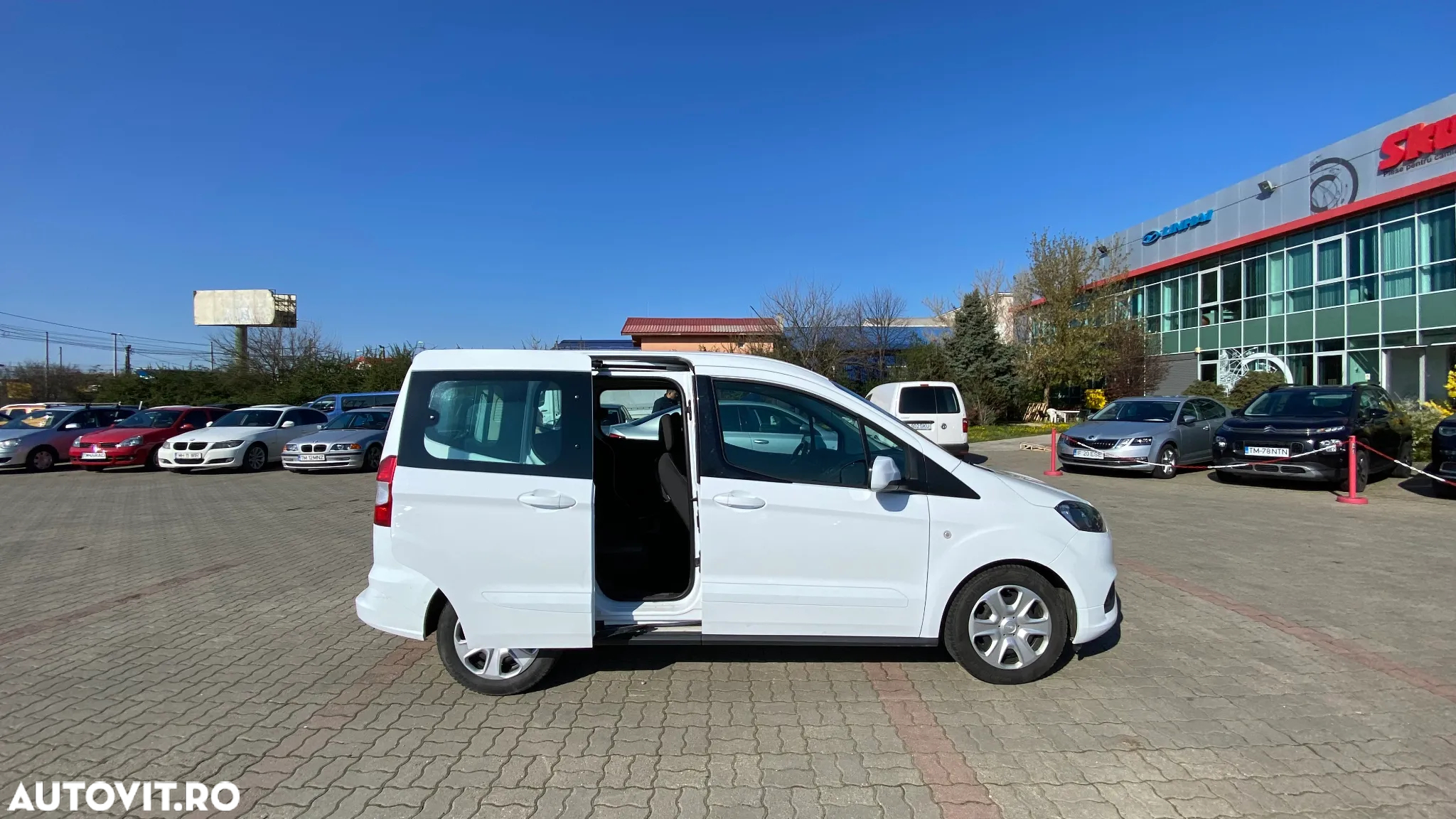 Ford Tourneo Courier - 4