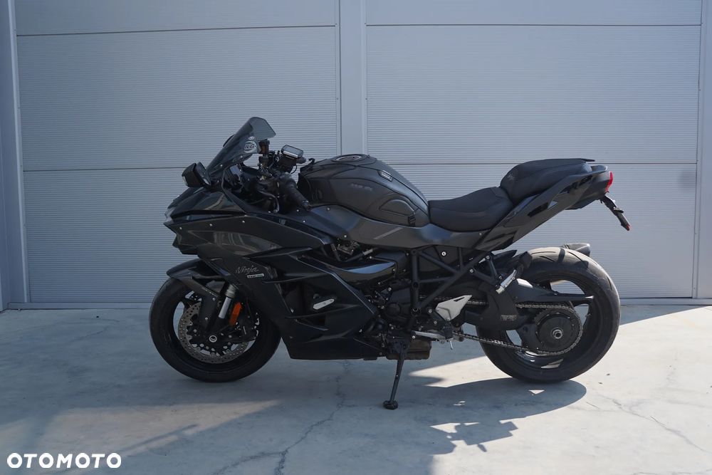 Kawasaki Ninja H2 SX - 1