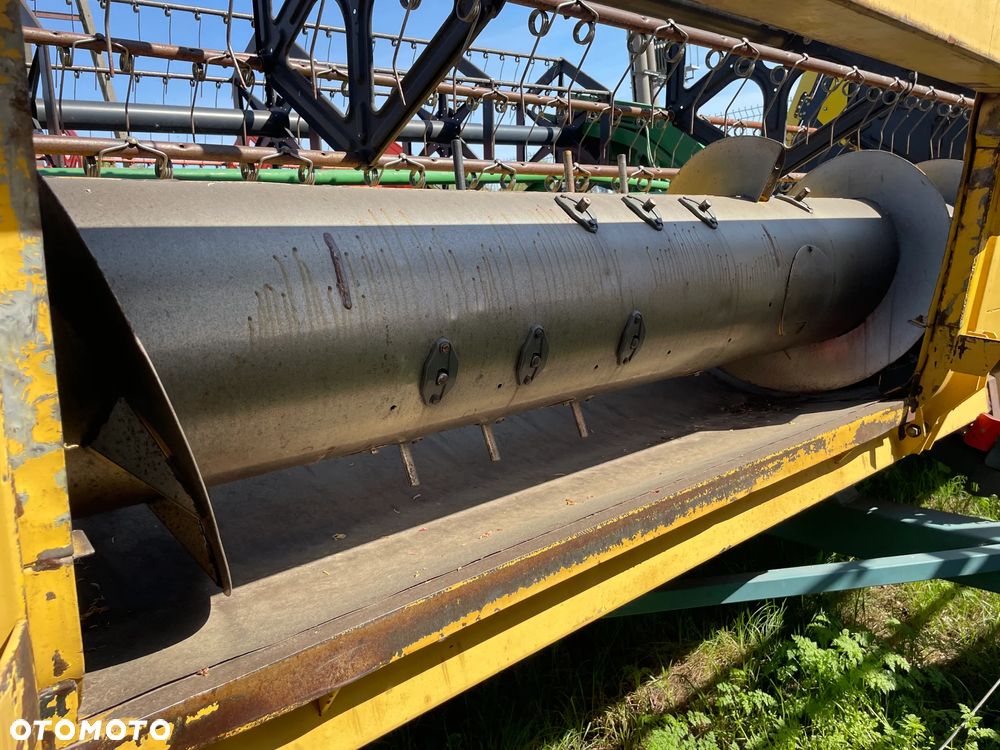 New Holland TX 68 Plus - 25